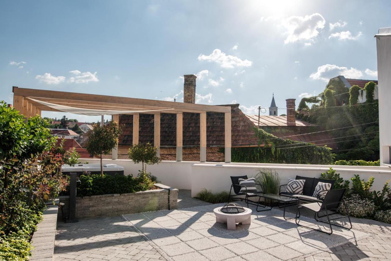 Loftlakasom**** Aparthotel Veszprém Exterior photo
