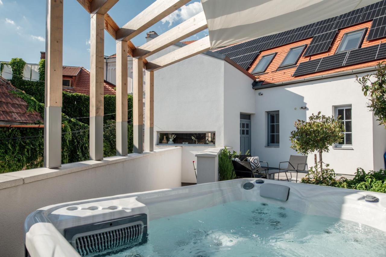 Loftlakasom**** Aparthotel Veszprém Exterior photo