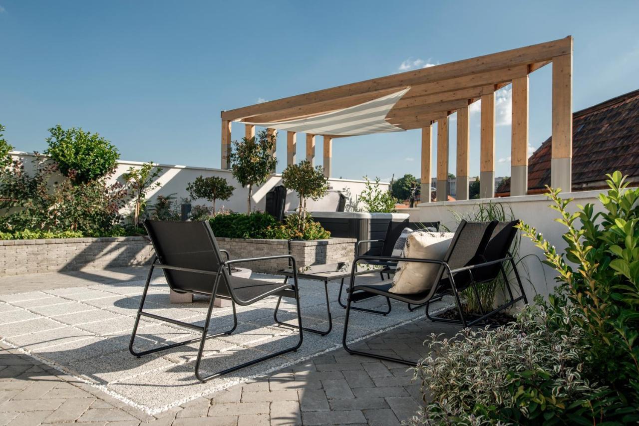 Loftlakasom**** Aparthotel Veszprém Exterior photo